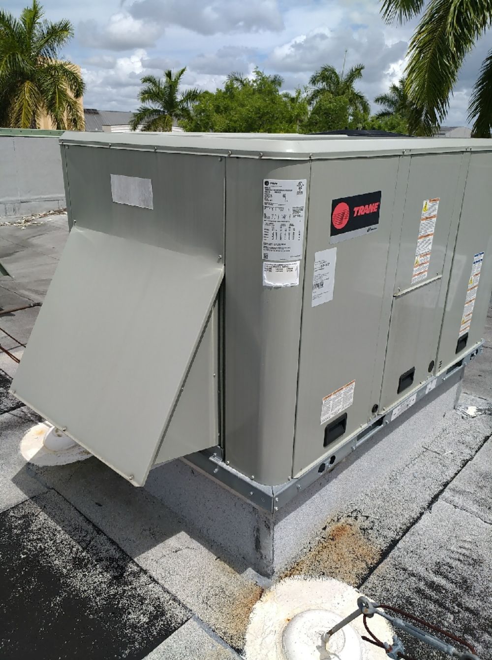 Trane commercial air conditioning ionstallation in sunrise fl